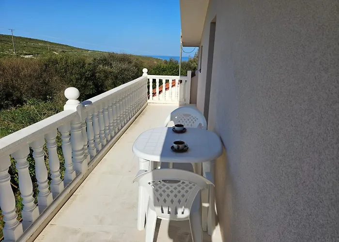 Area Pequena Atico *